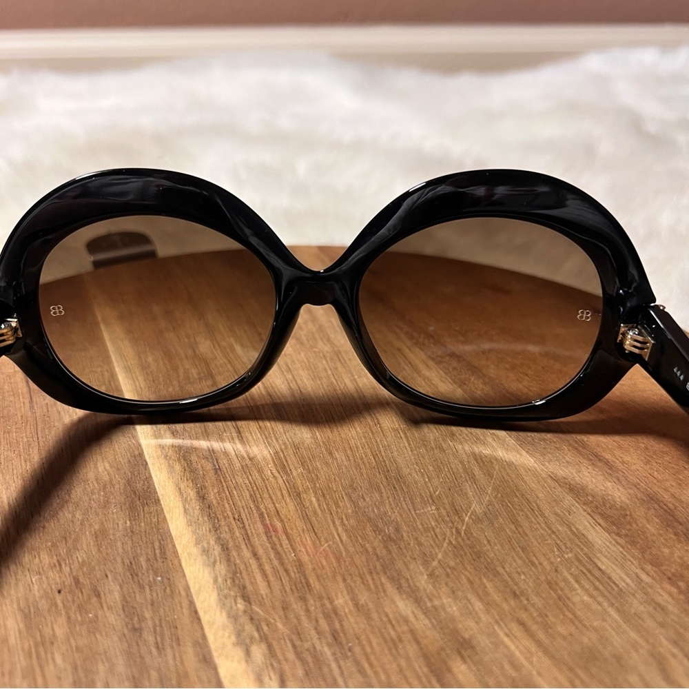 Balenciaga Classic Chic Black and Gold Oversized Sunglasses - Picture 6 of 12